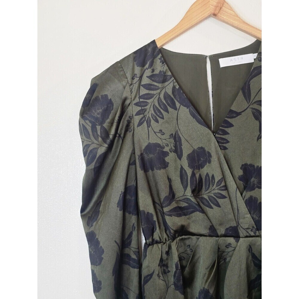 ASTR The Label Jocelyn Green Olive Floral Mini Dress Small Puff Sleeve V Neck - Picture 4 of 12